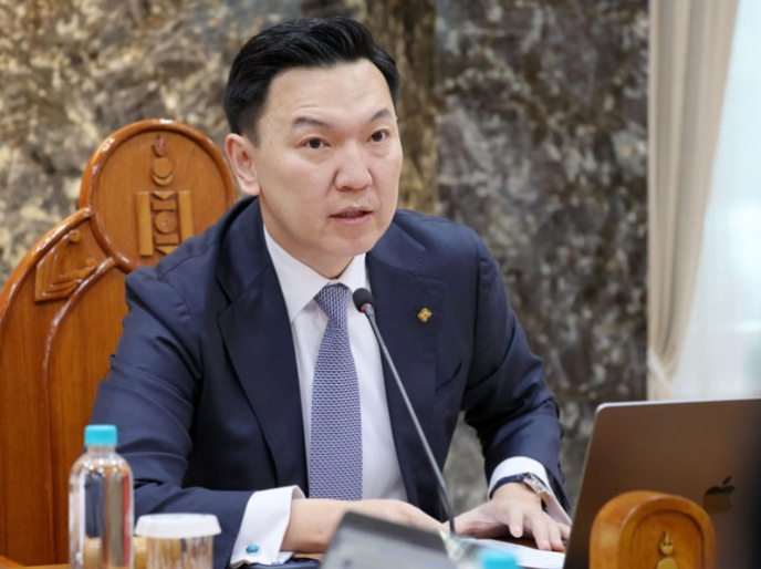 Татварын өрийн улмаас хаагдсан 12100 компанийн дансыг сарын хугацаатай нээлээ